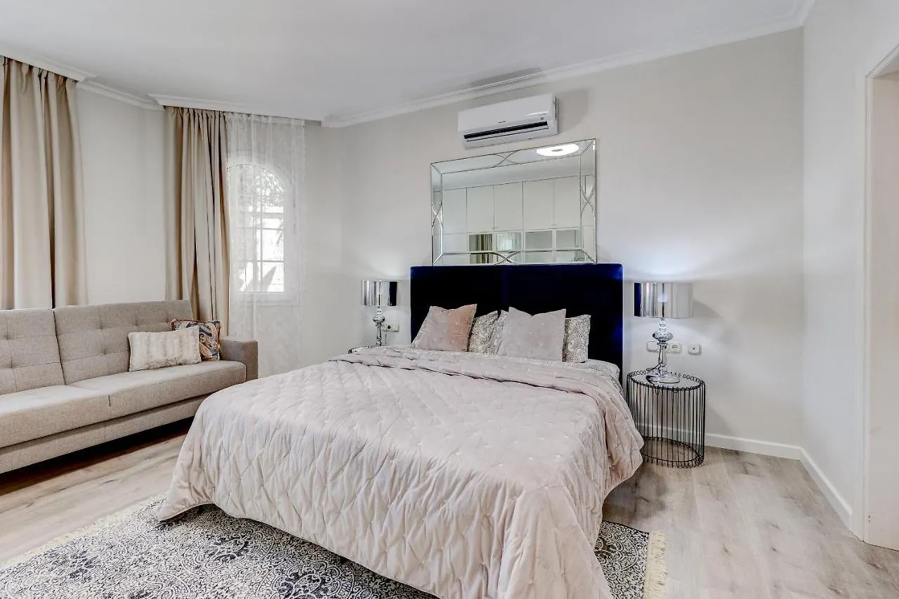 Luxury Villa El Duque Ocean View أذيخي